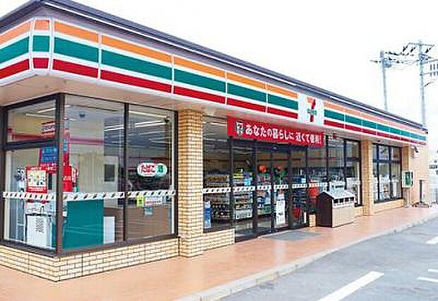 セブン-イレブン八潮2丁目店(約377m)