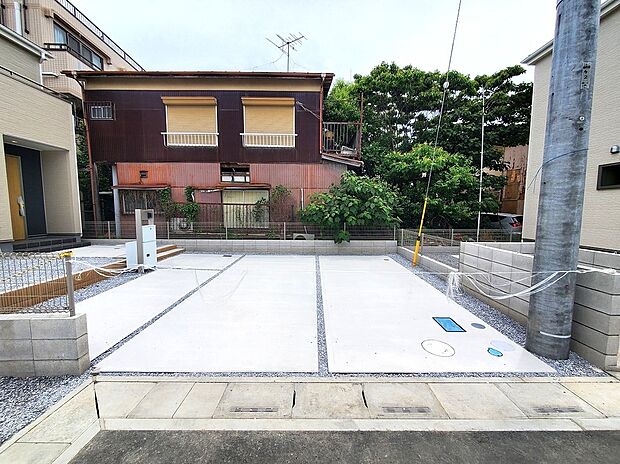 【駐車場・施工例】掲載写真は施工例です。写真だけでは分からない住まいの魅力やご購入時の不安点も丁寧にご案内いたします。