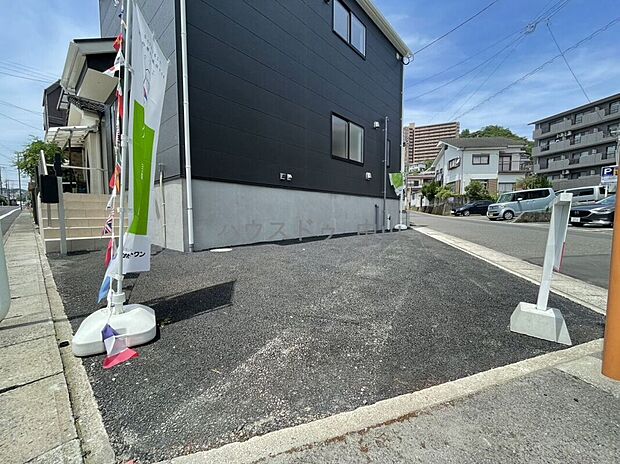 ＼都市生活をスマートに。カースペースを確保／
次世代の走りを支える、EV（電気自動車）コンセント付き駐車場