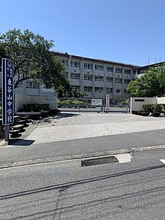 東谷山中学校 1830ｍ(徒歩23分)