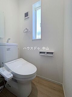 ＼清潔感あふれる洗浄便座付きトイレ／