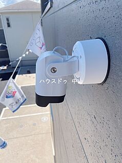 屋外防犯カメラ