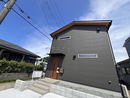 ＼堂々とした佇まいの新築戸建／