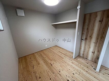 ＼多用途に使える2階洋室／