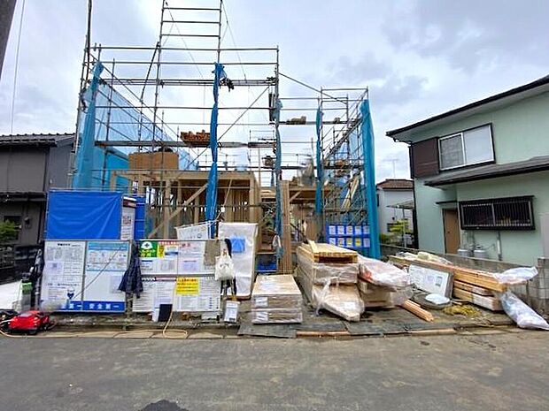 一戸建ての大きなメリットは、「自分の土地」を自由に使えること。好きなペットが飼えるほか、ガーデニングやＤＩＹ、車やバイクの手入れなど様々な趣味を楽しめます！