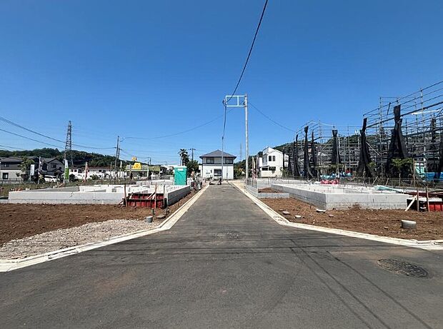 【現地外観写真】休日にご家族揃ってご見学はいかがでしょうか♪実際の現地を見てみると図面などではわからない、新たな発見もありますのでまずはお気軽にお問い合わせください!!