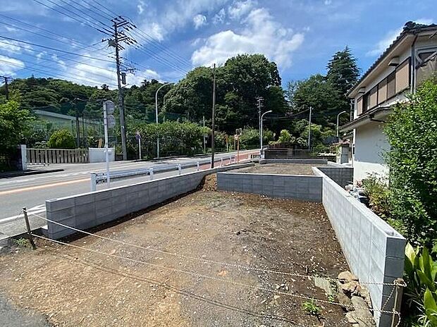 【現地外観写真】ＪＲ中央線「高尾」駅まで歩4分！通勤通学や、休日のお出かけにも便利です♪