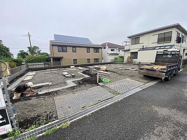 【現地外観写真】休日にご家族揃ってご見学はいかがでしょうか♪実際の現地を見てみると図面などではわからない、新たな発見もありますのでまずはお気軽にお問い合わせください♪