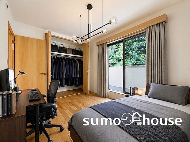 【居室2】シックで落ち着いた雰囲気の室内は、書斎や仕事部屋にも最適な空間。(本画像はCGで作成しており、実際に現地に家具・家電はおかれておりません。また価格に家具・家電は含まれておりません)