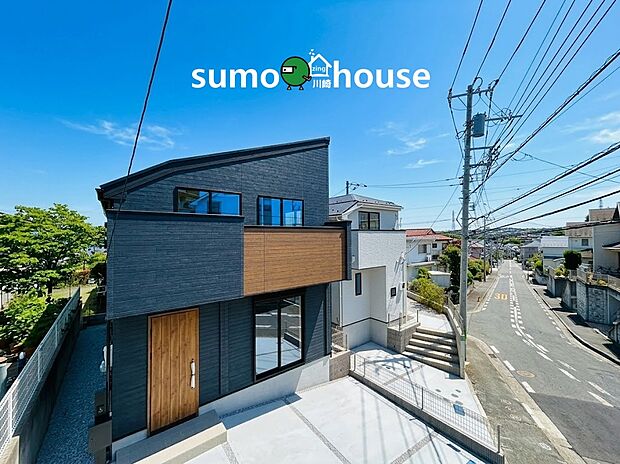 【施工事例】施工例の為、分譲中の建物とは外壁、屋根開口部等の形状・仕様が異なります。