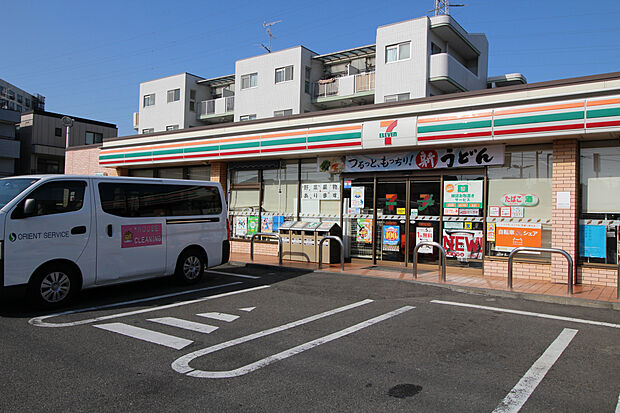 セブンイレブン川崎久末店(約290m)