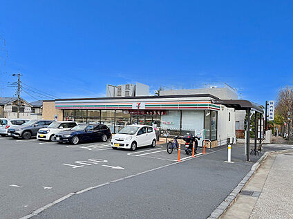 セブンイレブン横浜奈良北団地店 360ｍ(徒歩5分)