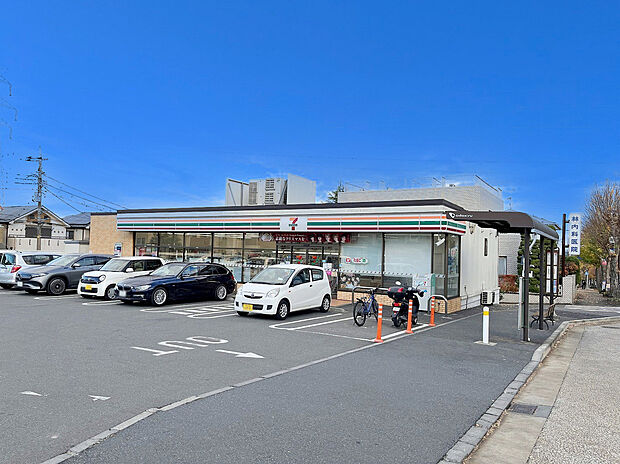 セブンイレブン横浜奈良北団地店(約360m)