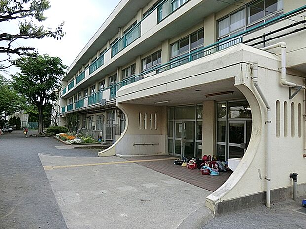 町田市立町田第五小学校(約660m)