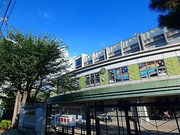川崎市立西生田小学校(約980m)