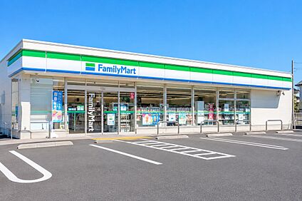 ファミリーマート川崎仙谷店 590ｍ(徒歩8分)