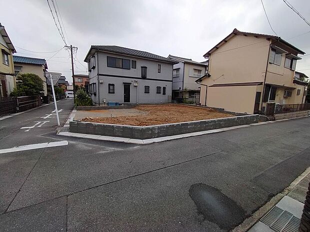 完成に向けて現在建築工事中です☆土日・平日を問わず毎日モデルハウスにて物件説明会を開催中☆お気軽にお問い合わせ下さい☆