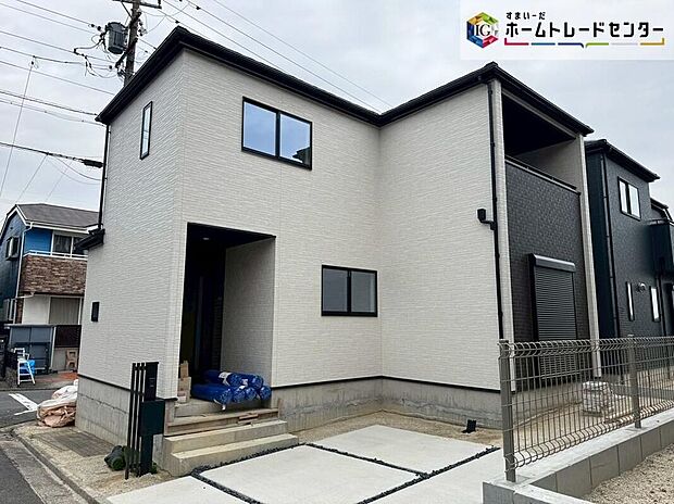 1号棟堂々完成いたしました!ぜひ現地にて、実際の建物・街並み・陽当たり等ご確認下さい♪お気軽にお問い合わせください☆