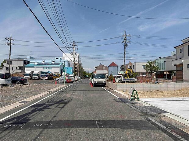 【前面道路含む現地写真】名鉄名古屋本線「鳴海」駅まで徒歩8分の好立地!飯田グループホールディングス唯一の販売専門会社の社員が当物件をご案内させて頂きます。