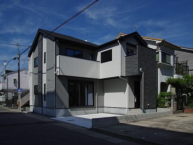 【現地外観写真】完成しております！本日内覧可能です！弊社では現地販売会を行っておりません。現地ご見学の際はお気軽にお問い合わせ下さい☆