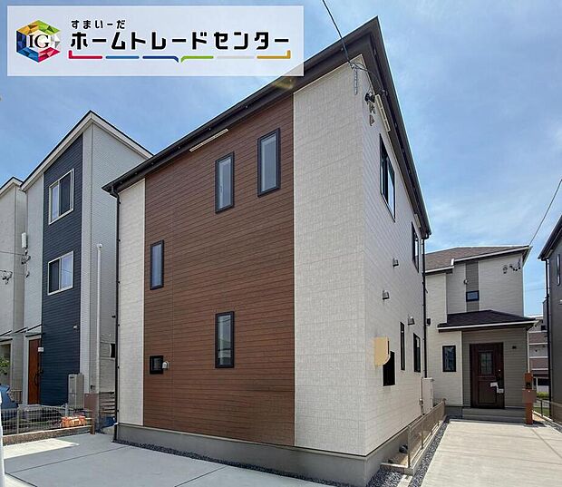 【現地外観写真】堂々完成いたしました!ぜひ現地にて、実際の建物・街並み・陽当たり等ご確認下さい♪お気軽にお問い合わせください☆