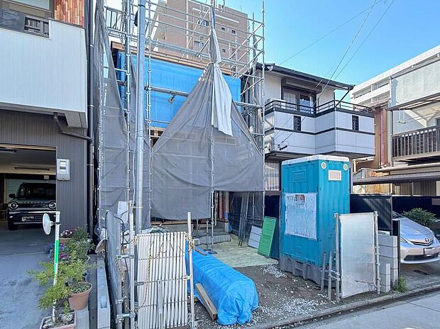 【現地外観写真】住宅の構造や設備仕様・完成イメージなどのご質問はいつでもお気軽にお問い合わせ下さいませ☆資料もお送りいたします♪