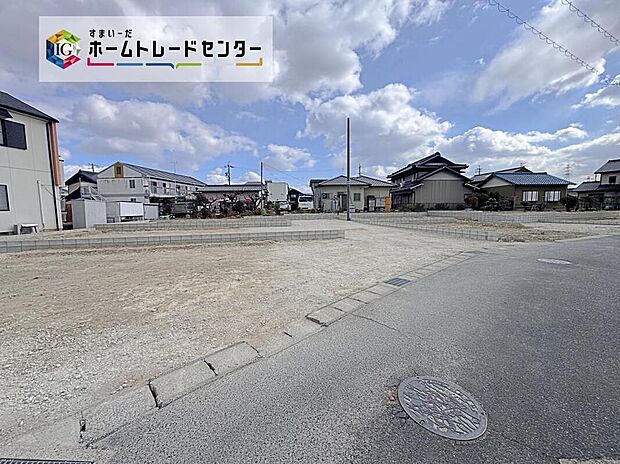 【現地外観写真】完成に向けて現在建築工事中です☆土日・平日を問わず毎日モデルハウスにて物件説明会を開催中☆お気軽にお問い合わせ下さい☆