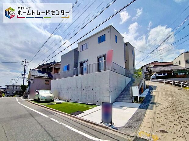 【前面道路含む現地写真】土日のご予約はもちろん、平日やお仕事終わりの時間に合わせて夜間のご案内も実施しています!まずはお客様のご都合やご希望をお聞かせください♪