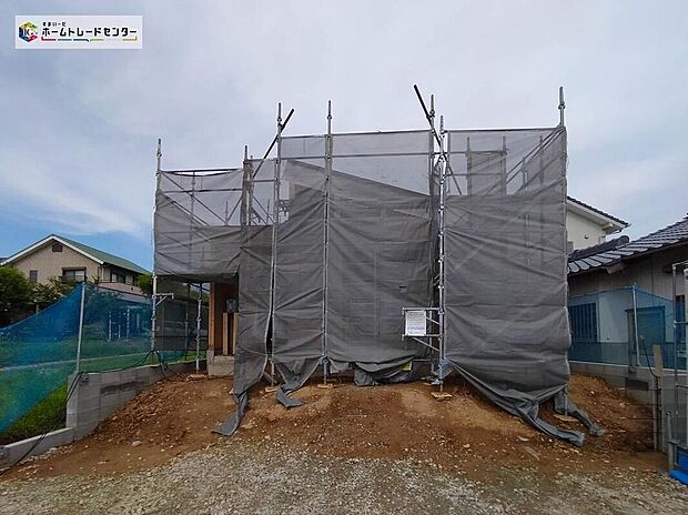 【現地外観写真】完成に向けて現在建築工事中です☆土日・平日を問わず毎日モデルハウスにて物件説明会を開催中☆お気軽にお問い合わせ下さい☆