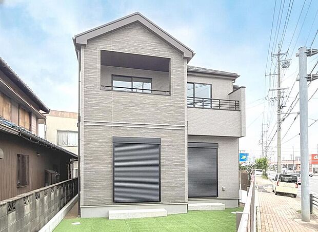 【現地外観写真】完成しております!本日内覧可能です!弊社では現地販売会を行っておりません。現地ご見学の際はお気軽にお問い合わせ下さい☆