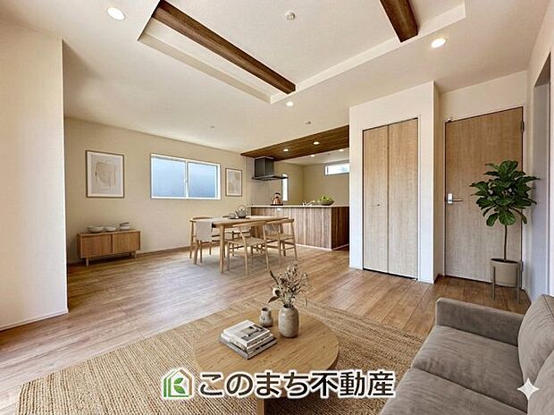 時間のゆとりと空間、暖かな陽光がもたらす光と風を独占してください。新しい暮らしが始まります。※家具・什器・調度品・植栽・カーテンなどはCG加工しております。販売価格には含まれません。 
