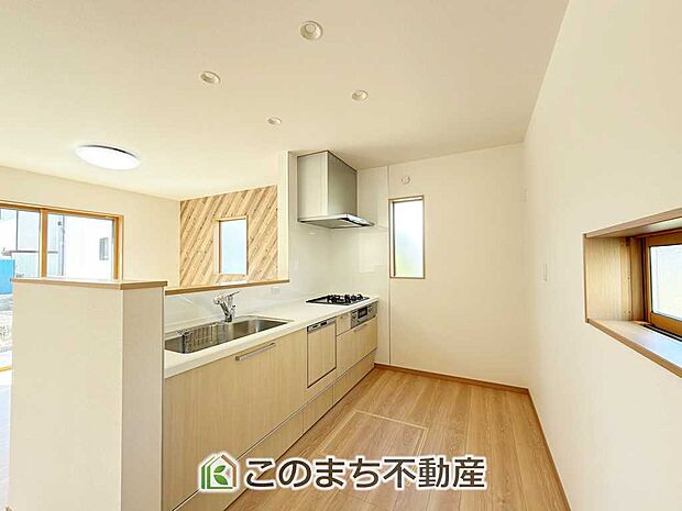 人気の対面式キゆったりと入れるフルオートバスはお子様との団らんバスタイムが楽しめます♪