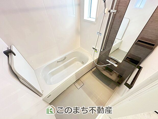 雨の日の洗濯も安心♪換気乾燥暖房機を完備した1坪サイズのシステムバスです