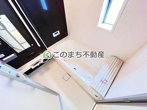 同社施工物件の写真です。※建具やフローリング、その他仕様が異なる場合がございます。