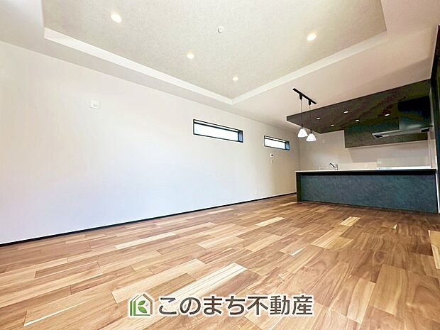 時間のゆとりと空間、暖かな陽光がもたらす光と風を独占してください。新しい暮らしが始まります。