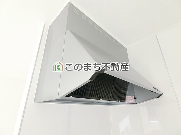 【キッチン】お料理の匂いもスッキリ♪シンプルデザインで掃除も簡単?