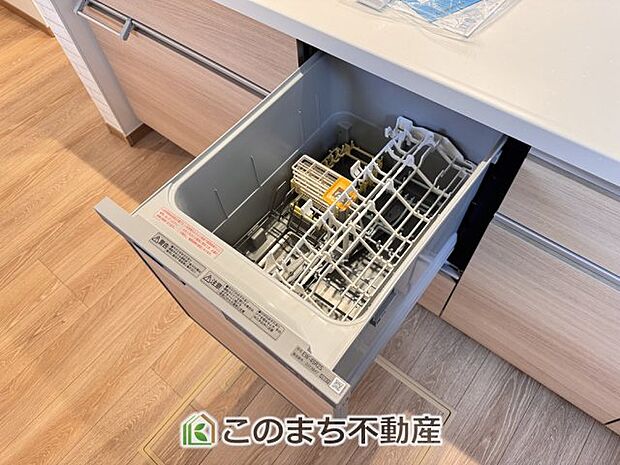 【キッチン】同社施工物件の写真です。※建具やフローリング、その他仕様が違う場合がございます。