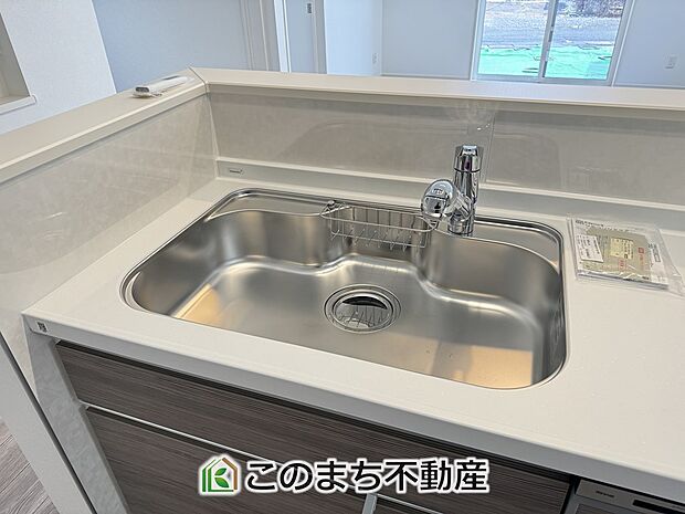 【キッチン】同社施工物件の写真です。※建具やフローリング、その他仕様が違う場合がございます。