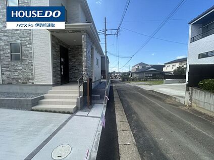 １号棟　前面道路