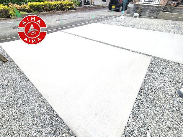【外観】広々した駐車場になります。