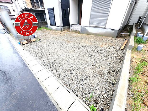 【外観】広々した駐車場になります。