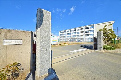 新宮町立新宮中学校 徒歩1954m
