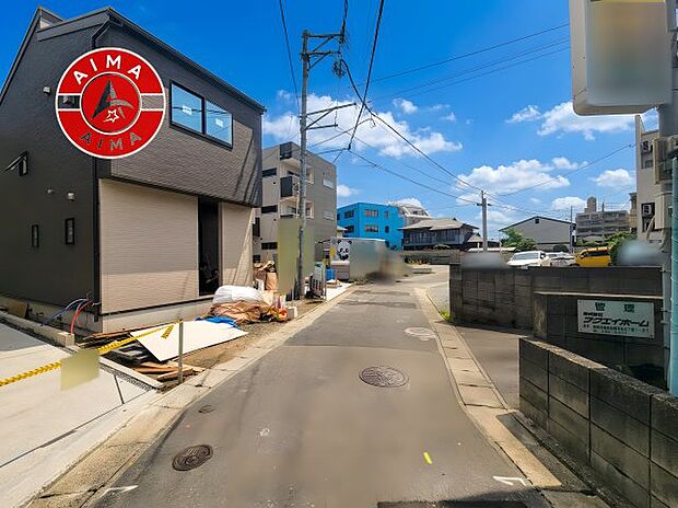 【外観】前面道路含む現地の写真です。