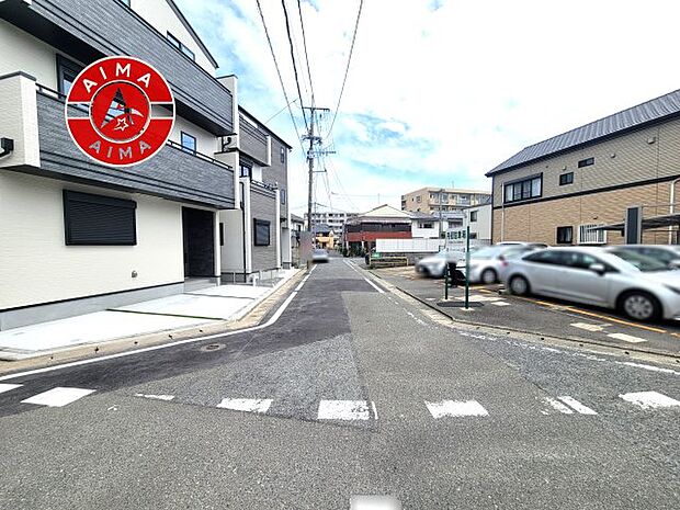 【外観】前面道路含む現地の写真です。