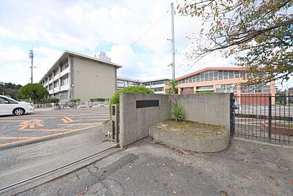 春日南小学校 徒歩1311m