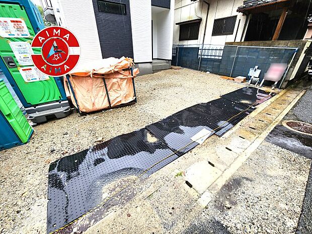 【外観】広々した駐車場になります。