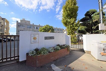 福岡市立内浜小学校 徒歩950m