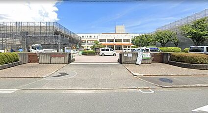 春日南中学校 徒歩1056m