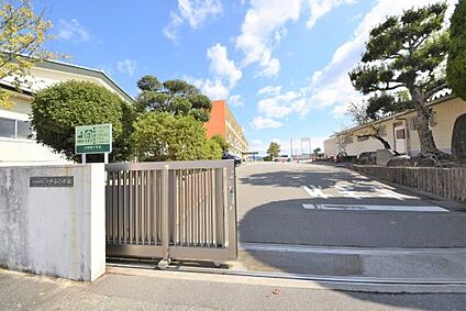 大野城市立大野南小学校 徒歩247m