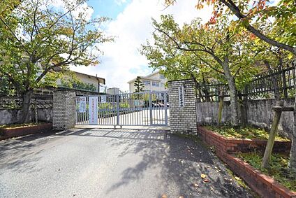 福岡市立老司中学校 徒歩225m